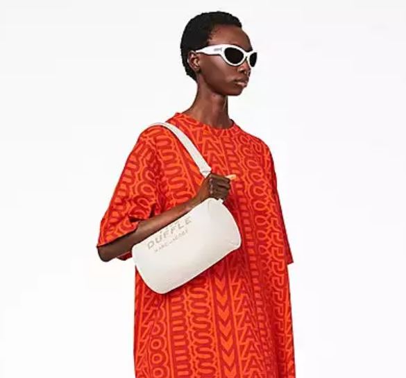 THE LEATHER DUFFLE BAG CROSSBODY